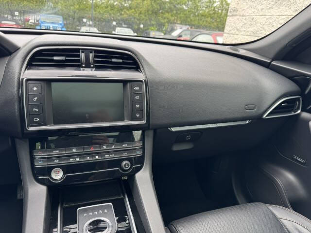 2017 Jaguar F-PACE 20d Prestige