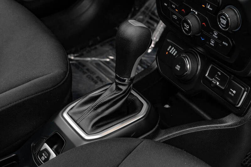 2021 Jeep Renegade Islander