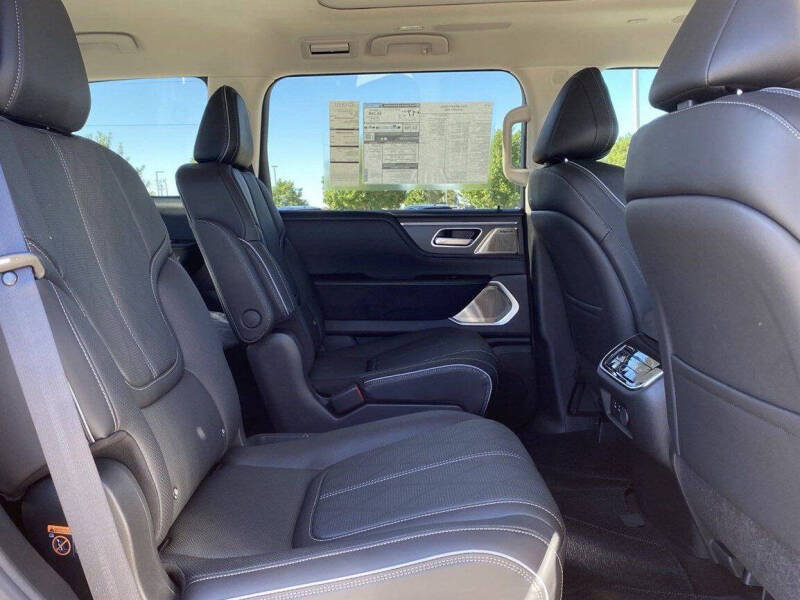 2025 Infiniti QX80 Sensory