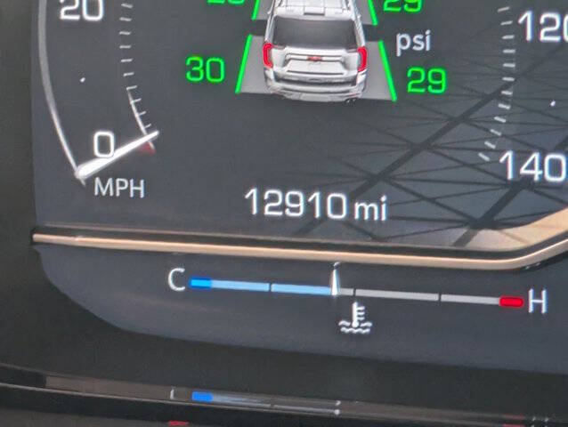 2023 GMC Yukon XL Denali