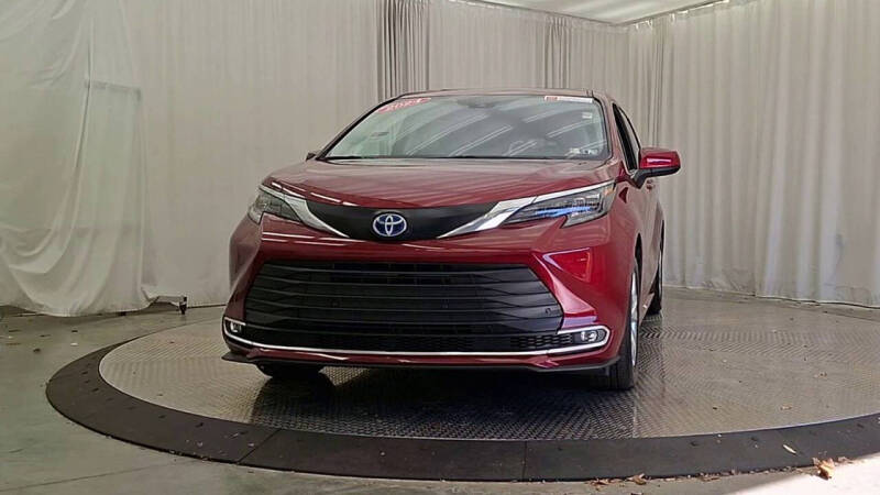 2024 Toyota Sienna XLE 7-Passenger