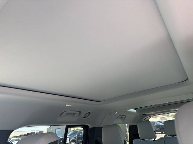 2025 Land Rover Defender 130 P300 S