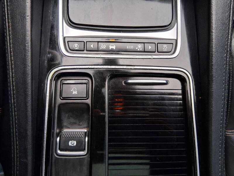 2019 Jaguar F-PACE 30t Prestige