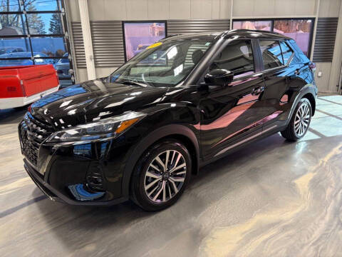2023 Nissan Kicks SR