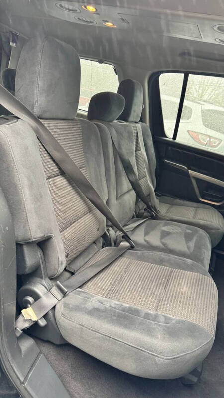 2015 Nissan Armada SV