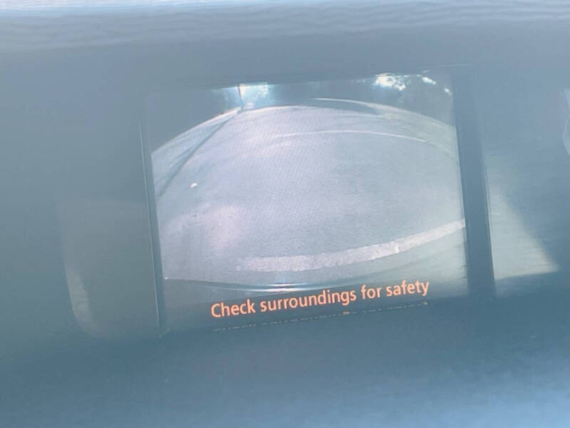 2011 Toyota Sienna LE 7-Passenger Auto Access Seat