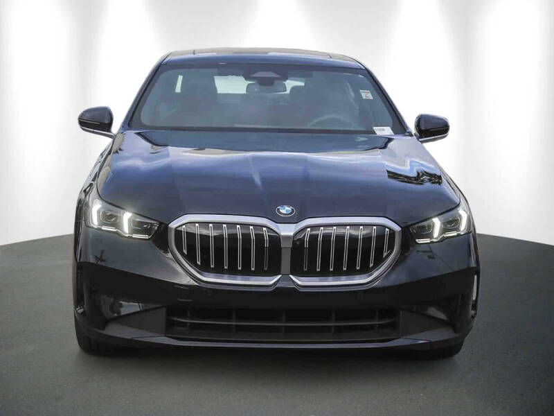 2025 BMW 5 Series 530i