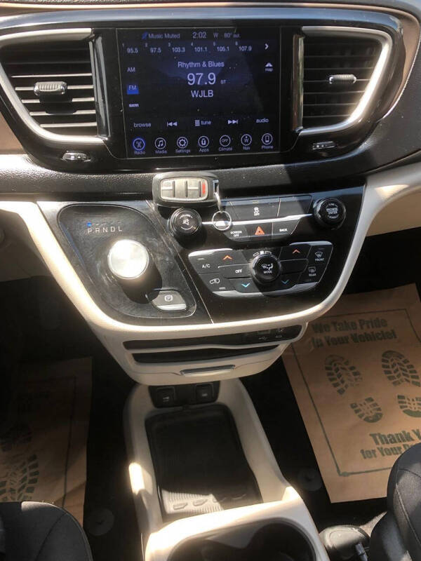 2017 Chrysler Pacifica Touring