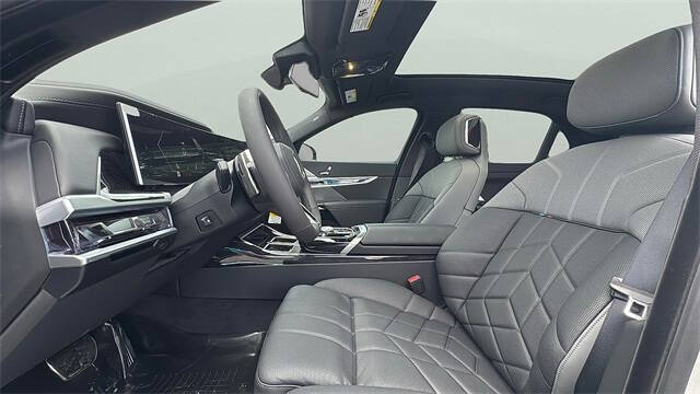 2025 BMW 7 Series 760i xDrive
