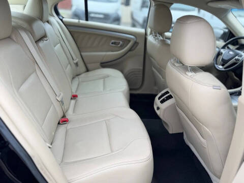 2016 Ford Taurus SEL