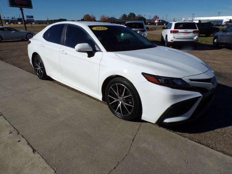 2022 Toyota Camry SE
