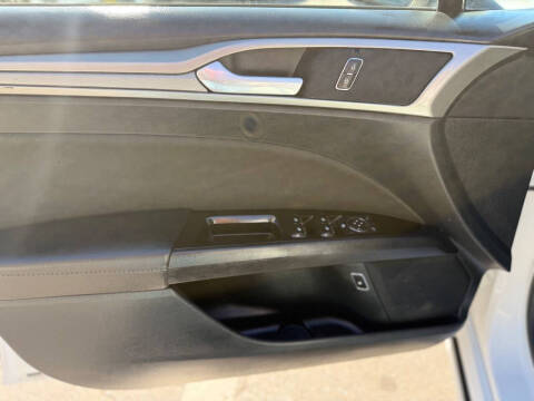 2017 Ford Fusion Hybrid SE