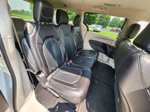 2022 Chrysler Pacifica Touring L