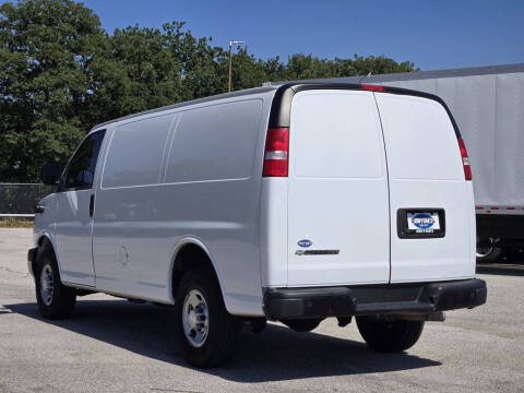 2021 Chevrolet Express 2500