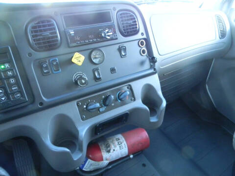 2019 Freightliner M2 106