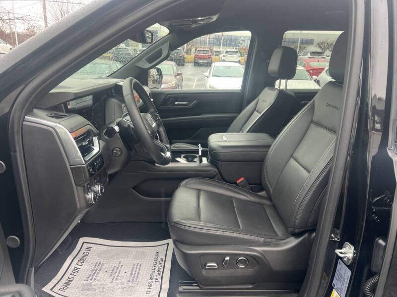 2025 GMC Yukon Denali