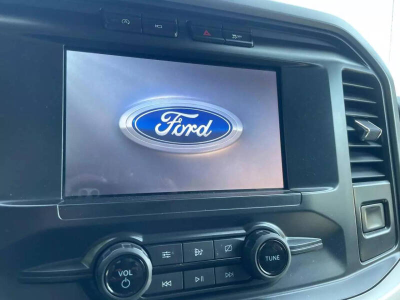 2021 Ford F-150 XLT photo 3