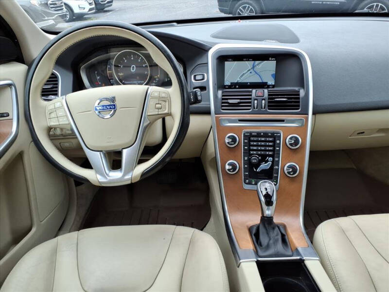 2015 Volvo XC60 T5 Drive-E Platinum