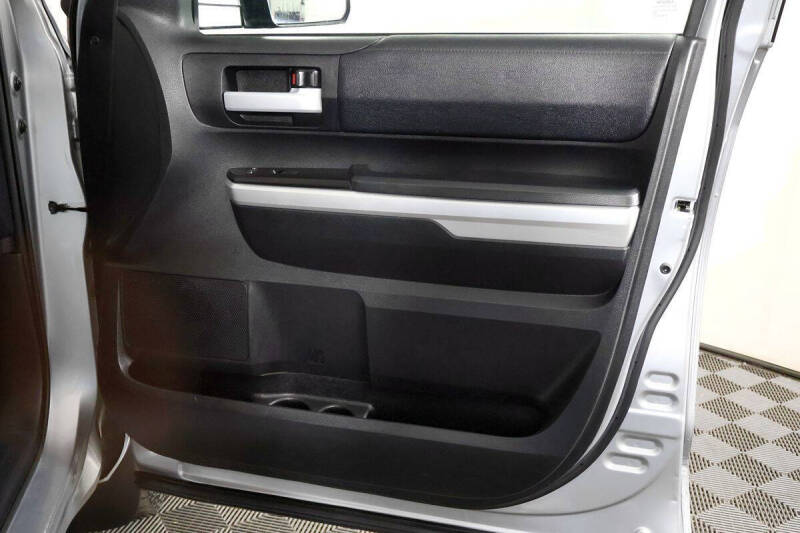 2017 Toyota Tundra SR5