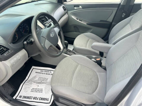 2017 Hyundai Accent SE