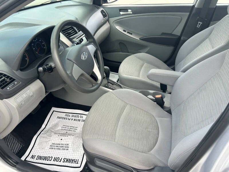 2017 Hyundai Accent SE