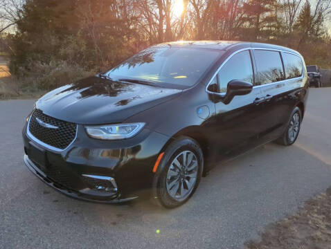 2023 Chrysler Pacifica Plug-In Hybrid Touring L