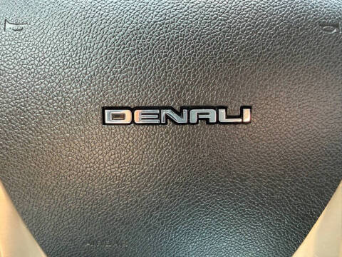 2016 GMC Acadia Denali