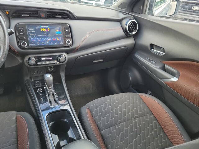 2023 Nissan Kicks SR