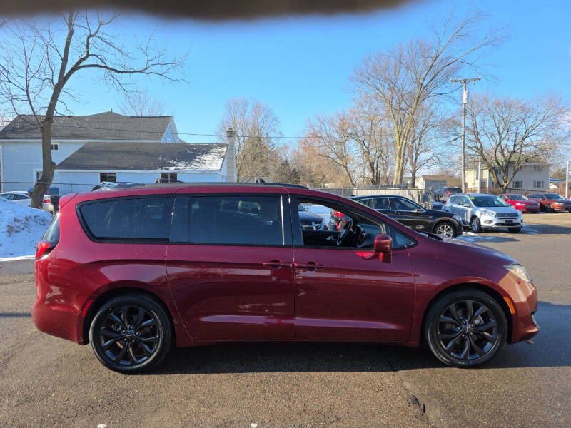 2020 Chrysler Pacifica Touring L Plus