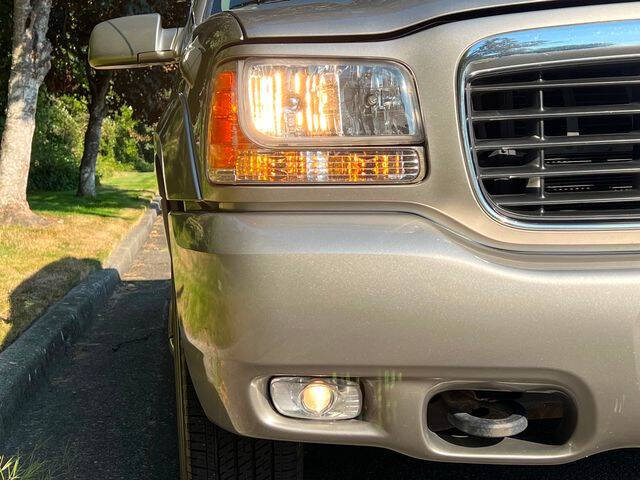 2000 Cadillac Escalade