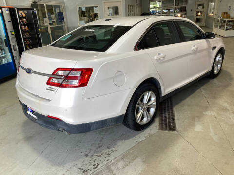 2013 Ford Taurus SEL