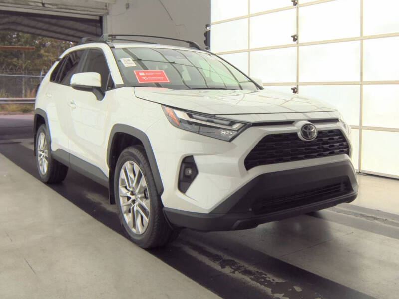 2025 Toyota RAV4 XLE Premium