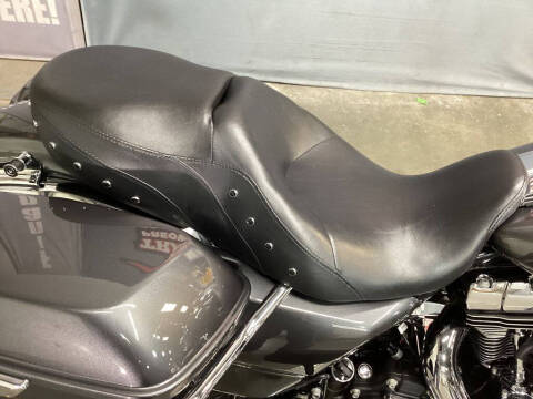 2016 Harley-Davidson® FLHR - Road King®