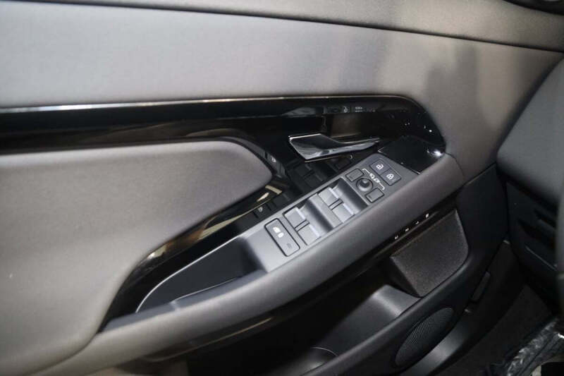 2024 Land Rover Range Rover Evoque P250 Dynamic SE