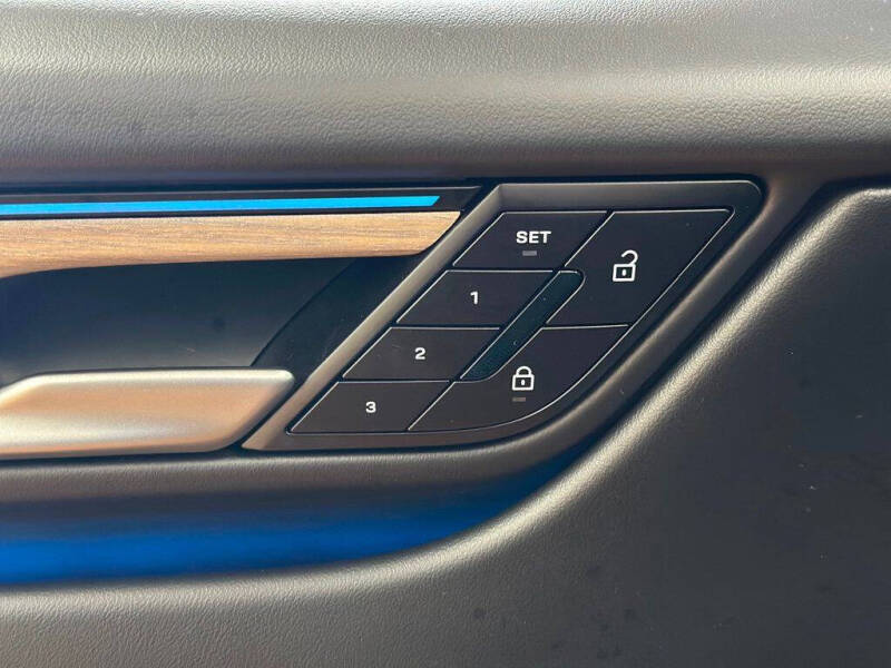 2024 Porsche Macan 4 Electric