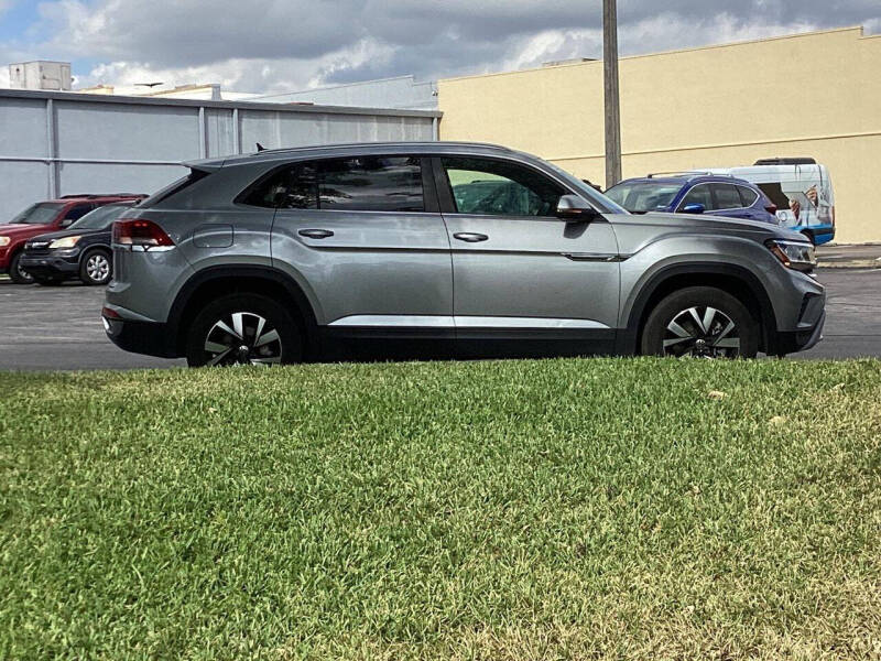 2022 Volkswagen Atlas Cross Sport SE