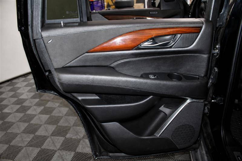 2018 Cadillac Escalade Luxury