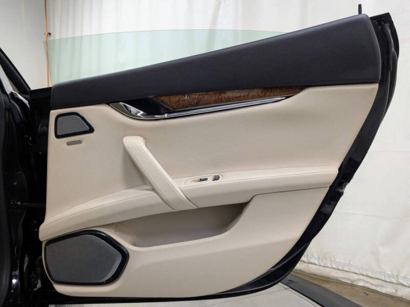 2014 Maserati Quattroporte Sport GT S