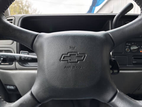 1999 Chevrolet Suburban C2500 LS