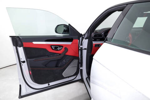 2023 Lamborghini Urus S