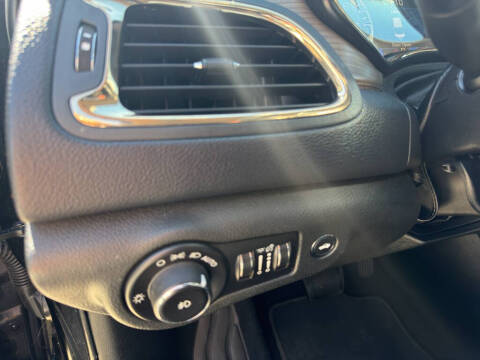 2015 Chrysler 200 C
