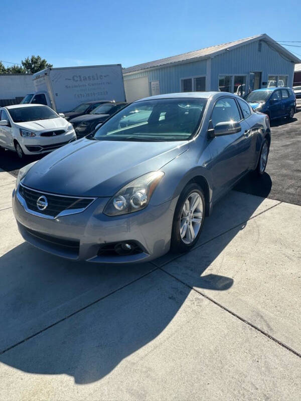 Nissan Altima's photo