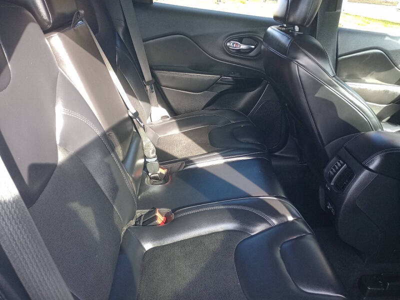 2021 Jeep Cherokee Altitude