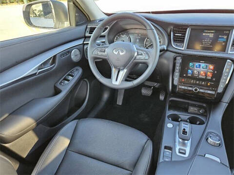 2025 Infiniti QX50 Luxe