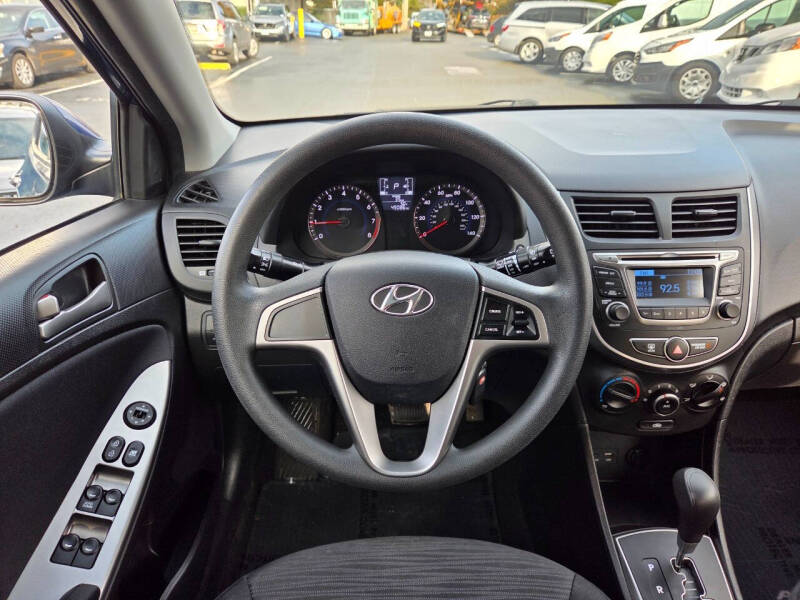 2016 Hyundai Accent SE