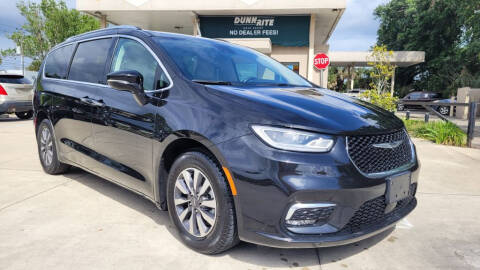 2021 Chrysler Pacifica for sale at Dunn-Rite Auto Group in Longwood FL