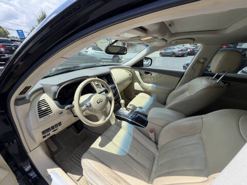 2016 Infiniti QX70