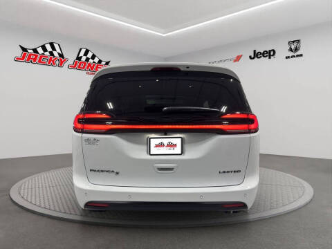 2026 Chrysler Pacifica Limited