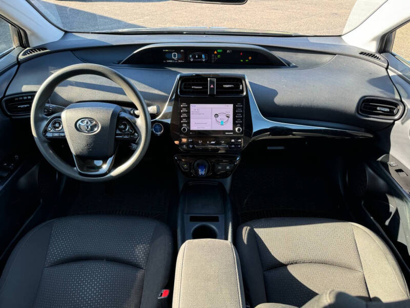 2021 Toyota Prius LE