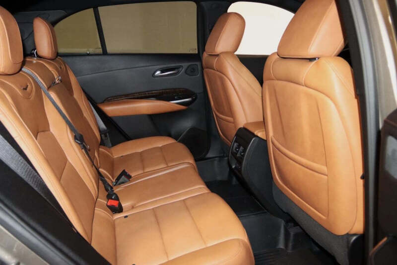 2020 Cadillac XT4 Premium Luxury